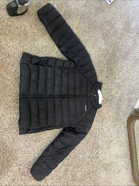 Patagonia Black Quilted Down Jacket kids XS 5/6